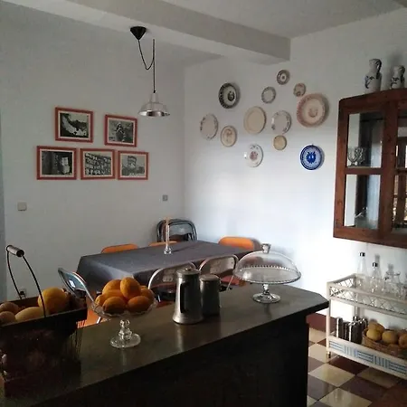 Donatila Villasbuenas de Gata